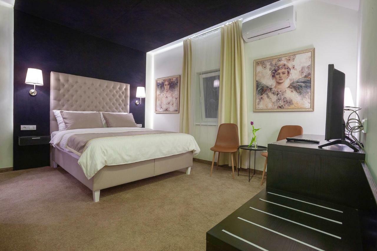 4Rooms 4U Belgrado Buitenkant foto