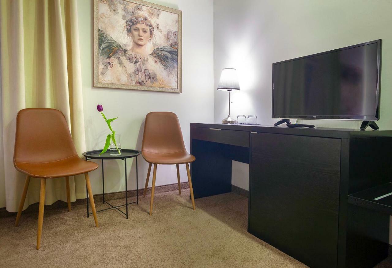 4Rooms 4U Belgrado Buitenkant foto